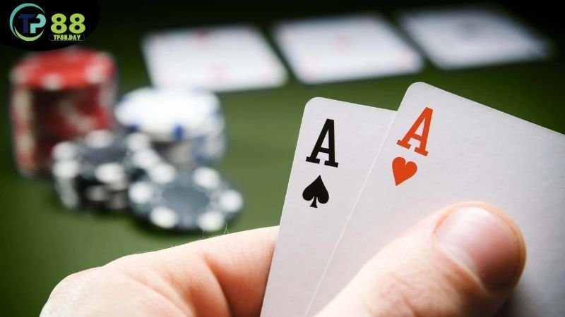 Cách chia bài Poker - Kỹ năng quan trọng mà một cược thủ cần có 6 cach-chia-bai-poker-theo-kieu-texas-hold'em